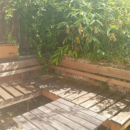 Byt S Terasou A Zahradou Brünn Exterior foto